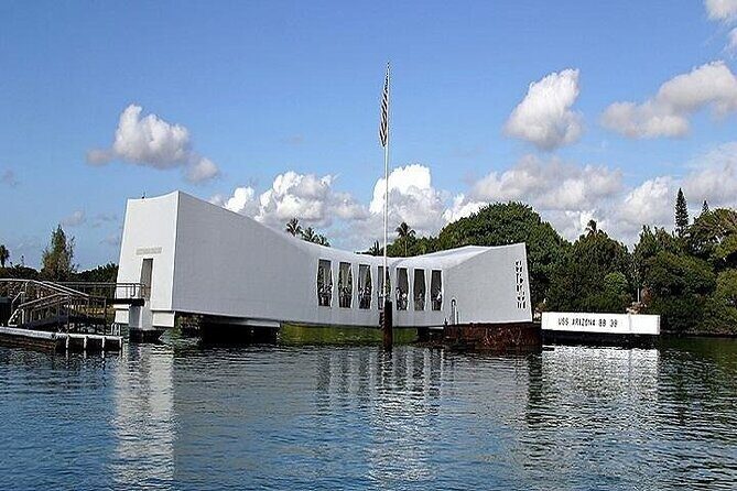 Battleships of WWII at Pearl Harbor from Maui - Getting picked up in Honolulu: the smooth airport handoff (and one caveat)