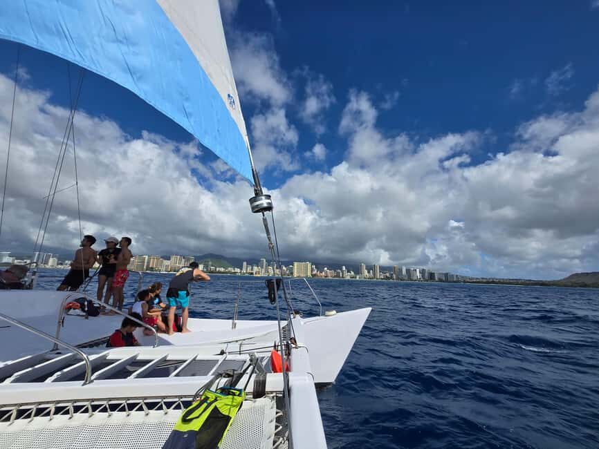 BYOB Weekend Sightseeing Sail towards Diamond Head - Meeting at Prince Waikiki and Finding Island Magic
