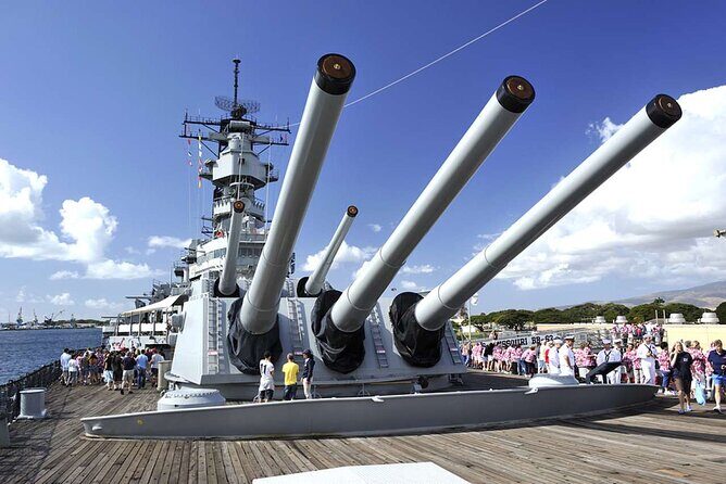Deluxe Arizona Memorial and USS Missouri Battleship Tour - Pearl Harbor in a New-Model Van: Less Chaos, More Time for Meaning