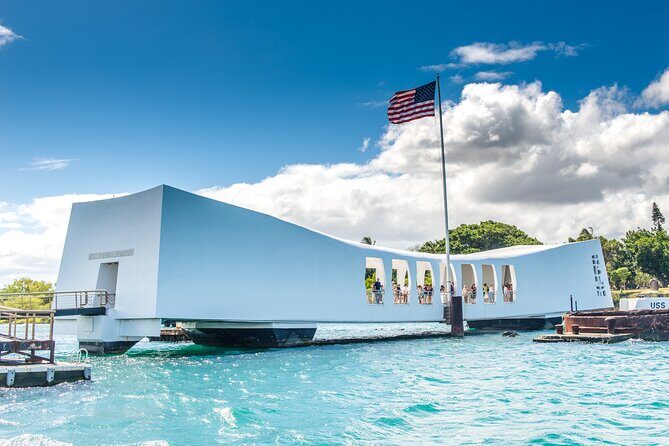 Grand Pearl Harbor and City Tour - A 5-hour Pearl Harbor and Honolulu combo that actually fits together