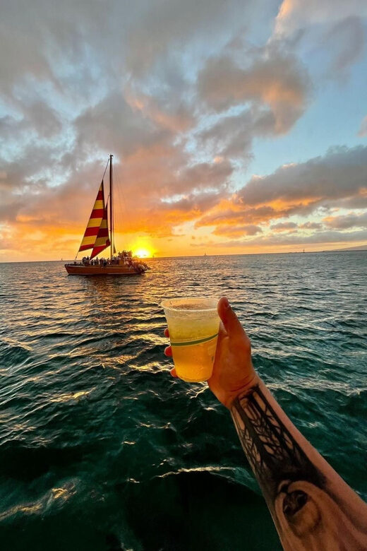 Honolulu: 90 Minute Catamaran Sunset Sail - Why a 90-minute Honolulu sunset sail hits the sweet spot