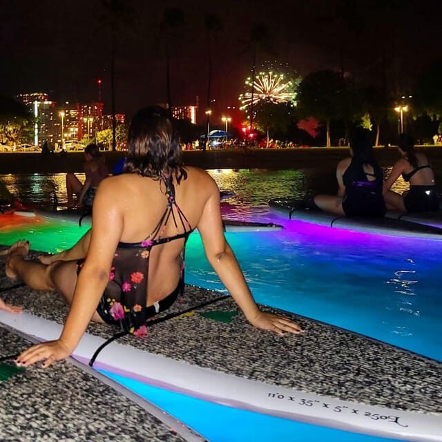 Honolulu: Fireworks Glow and Flow Yoga Class - Key things to know before you go