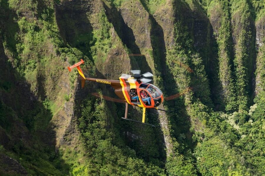 Oahu: Magnum P.I. Doors-Off Helicopter Tour - Small Group Size, Seating Rules, and How They Affect Your Comfort