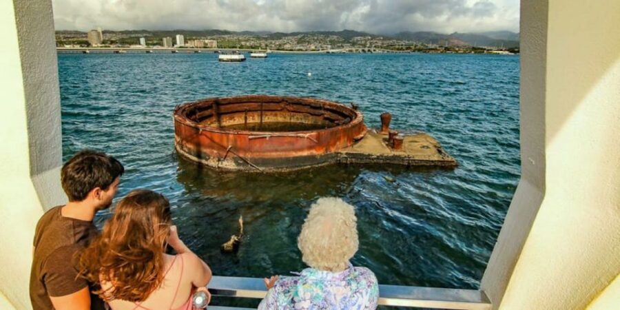 Oahu: Pearl Harbor Battleship Tour - USS Missouri Battleship Tour: What You Can Actually Explore