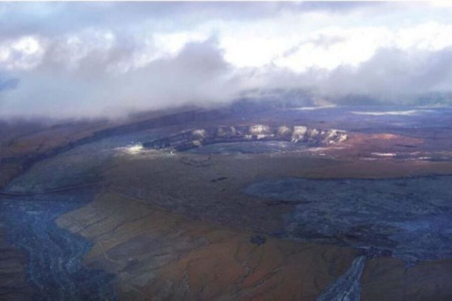 Oahu to Big Island Volcanoes National Park Adventure Tour - First Hit on Big Island: Hilo Stops That Set the Mood