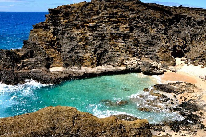 Oahu's Ultimate Tour: Dole, Turtle Snorkel, Pali Lookout & More - Diamond Head Lookout, Kahala, and the Eastern-Edge Stops