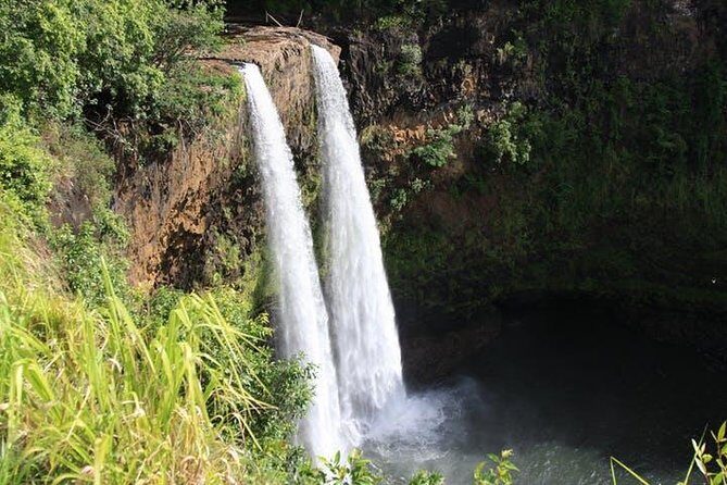 One-Day Tour Hawaii Movie Tour: Island Hopping from Oahu to Kauai - Daniel K Inouye Lighthouse: Lilo & Stitch and Uncommon Valor