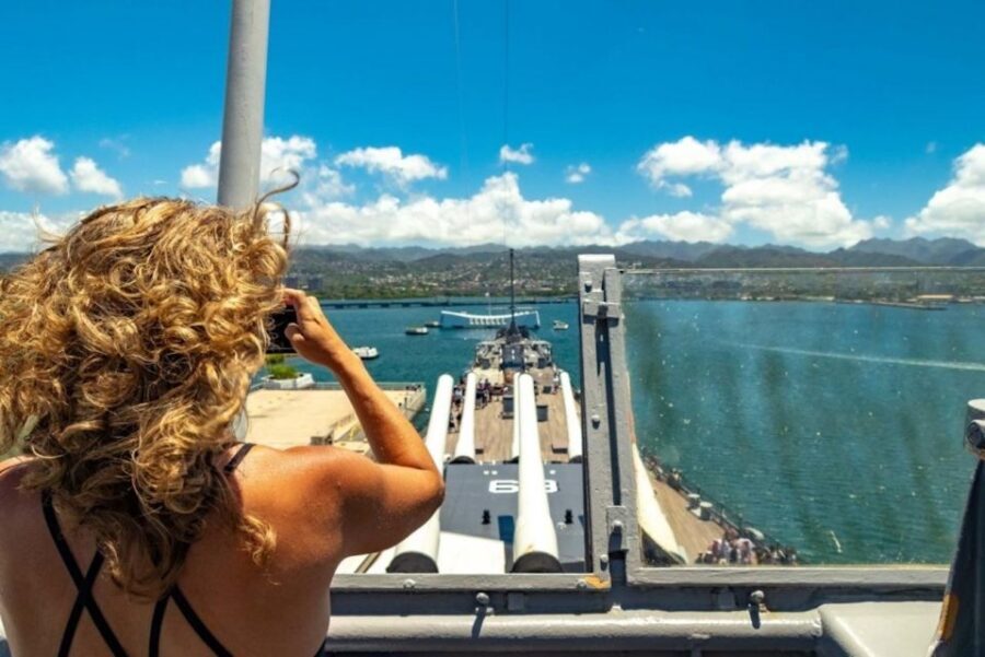 Pearl Harbor and Oahu Circle Island Tour FROM KONA - Dole Plantation and the pineapple stop you’ll actually remember