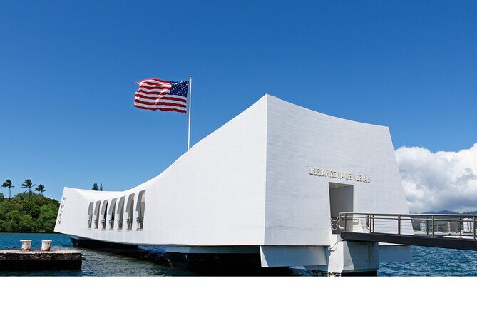 Pearl Harbor with USS Arizona and Hawaiian Kingdom History Tour - Honolulu’s Royal Symbolism: King Kamehameha Statue and Iolani Palace