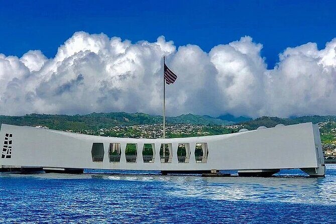Private Pearl Harbor USS Arizona Memorial - National memorial cemetery: a quieter, reflective stop